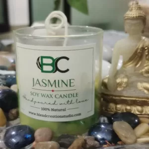 🌼✨ Jasmine & Daisy Candle – Floral Elegance in Every Glow ✨🌸