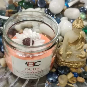 🌿✨ Oudh Soy Wax Candle – A Touch of Luxury & Serenity ✨🌿